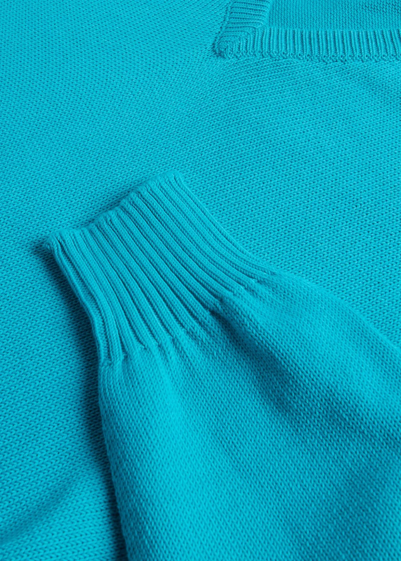cotton_vneck_sweater_1-2.webp Cotton V-Neck Sweater