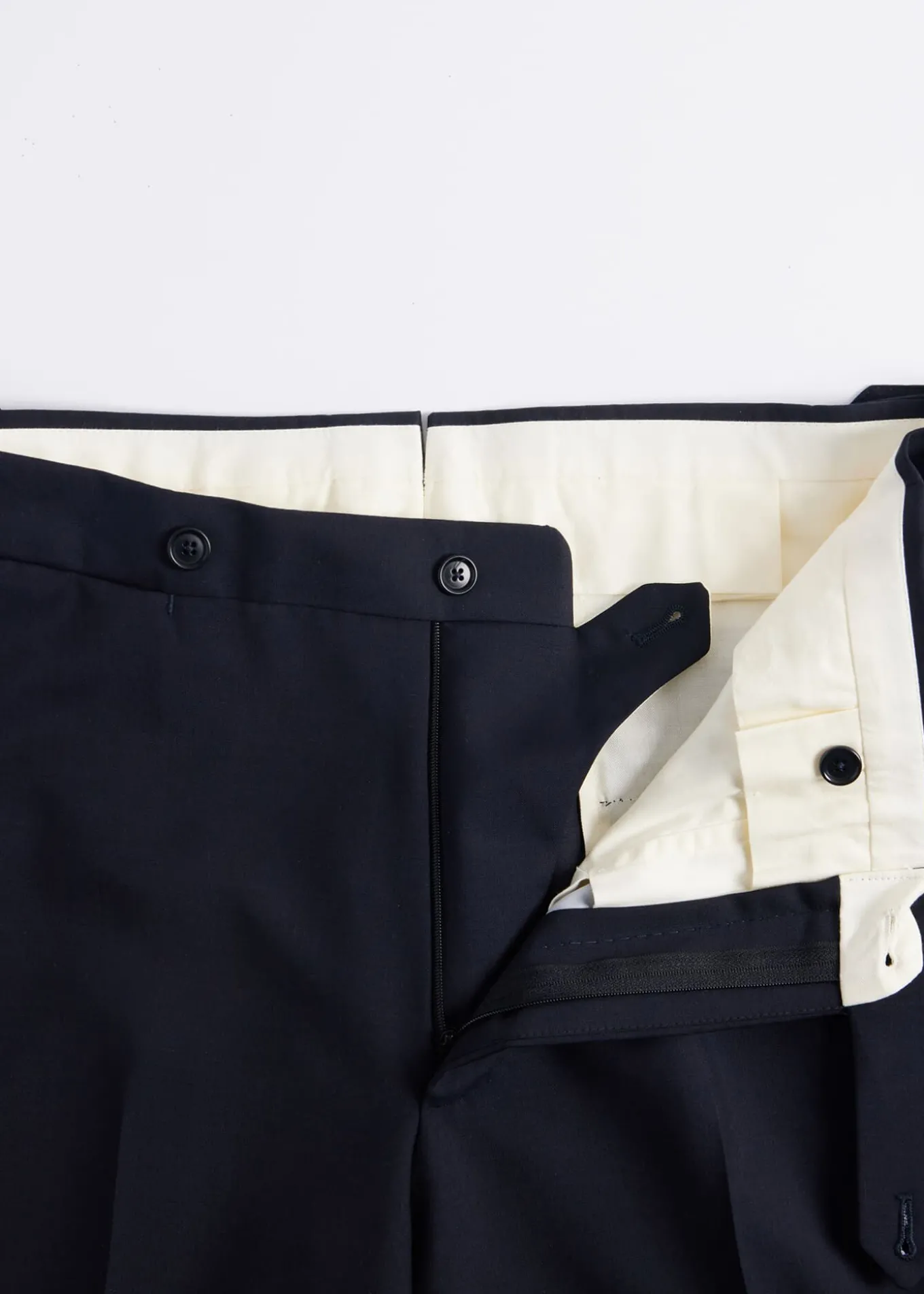 double_breasted_shawl_lap_7.webp Double Breasted Shawl Lapel Tuxedo