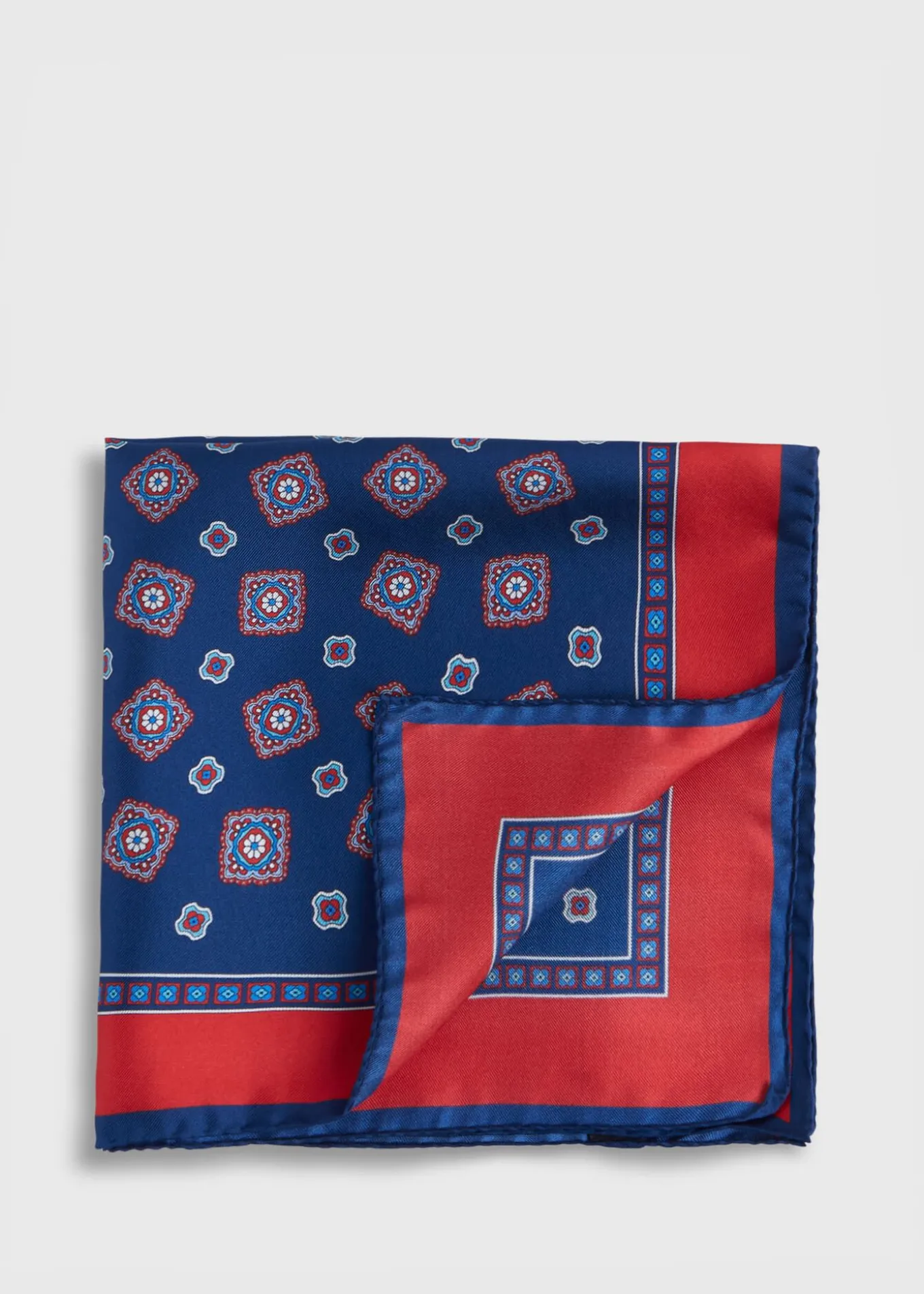 silk_tossed_medallion_poc_0.webp Silk Tossed Medallion Pocket Square