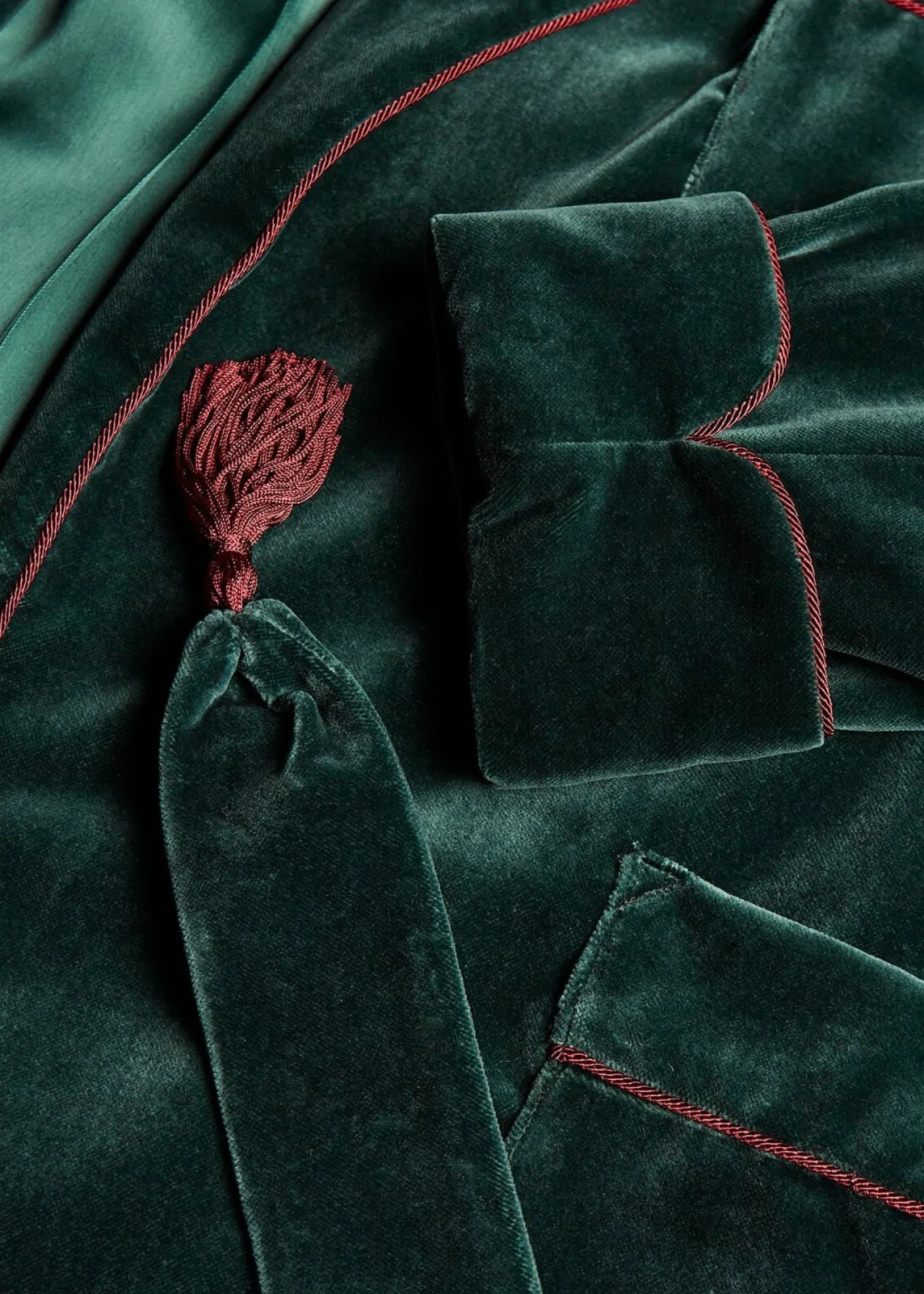 velvet_smoking_jacket_1.webp Velvet Smoking Jacket